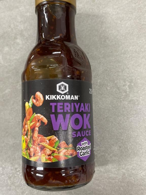 Sốt Teriyaki Wok Kikkoman với tỏi nướng 250ml