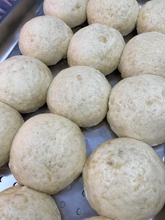 Bánh bao phô mai xá xíu (Sài Gòn market)