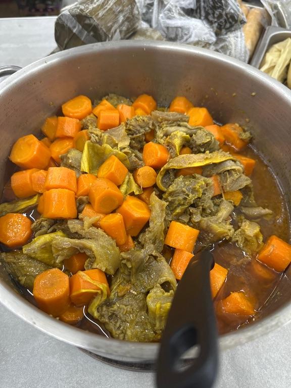 Bò hầm cà rốt