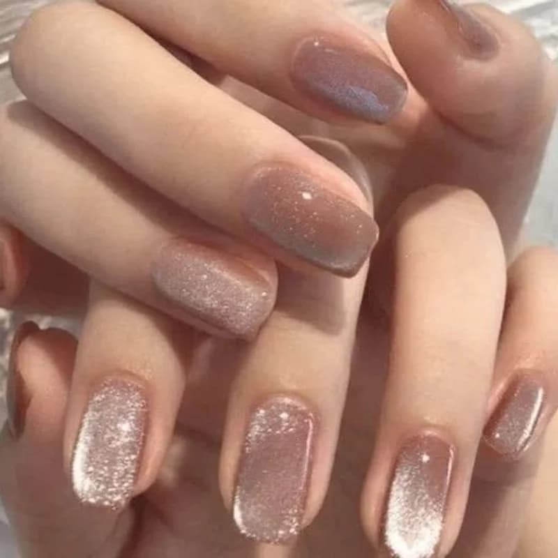Maja Nails & Lashes 7